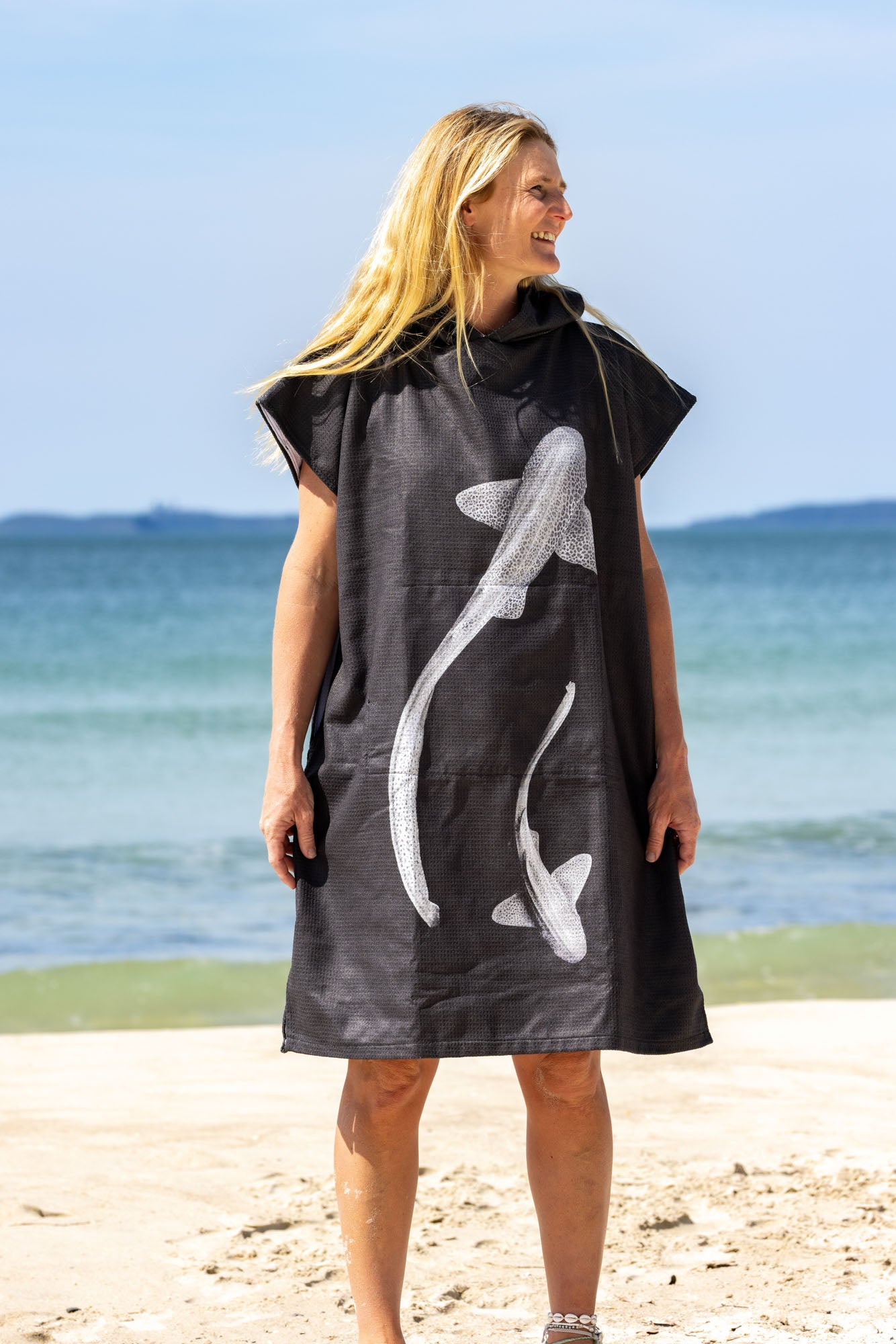 Leopard Sharks Monochrome - Adults Hooded Beach Towel