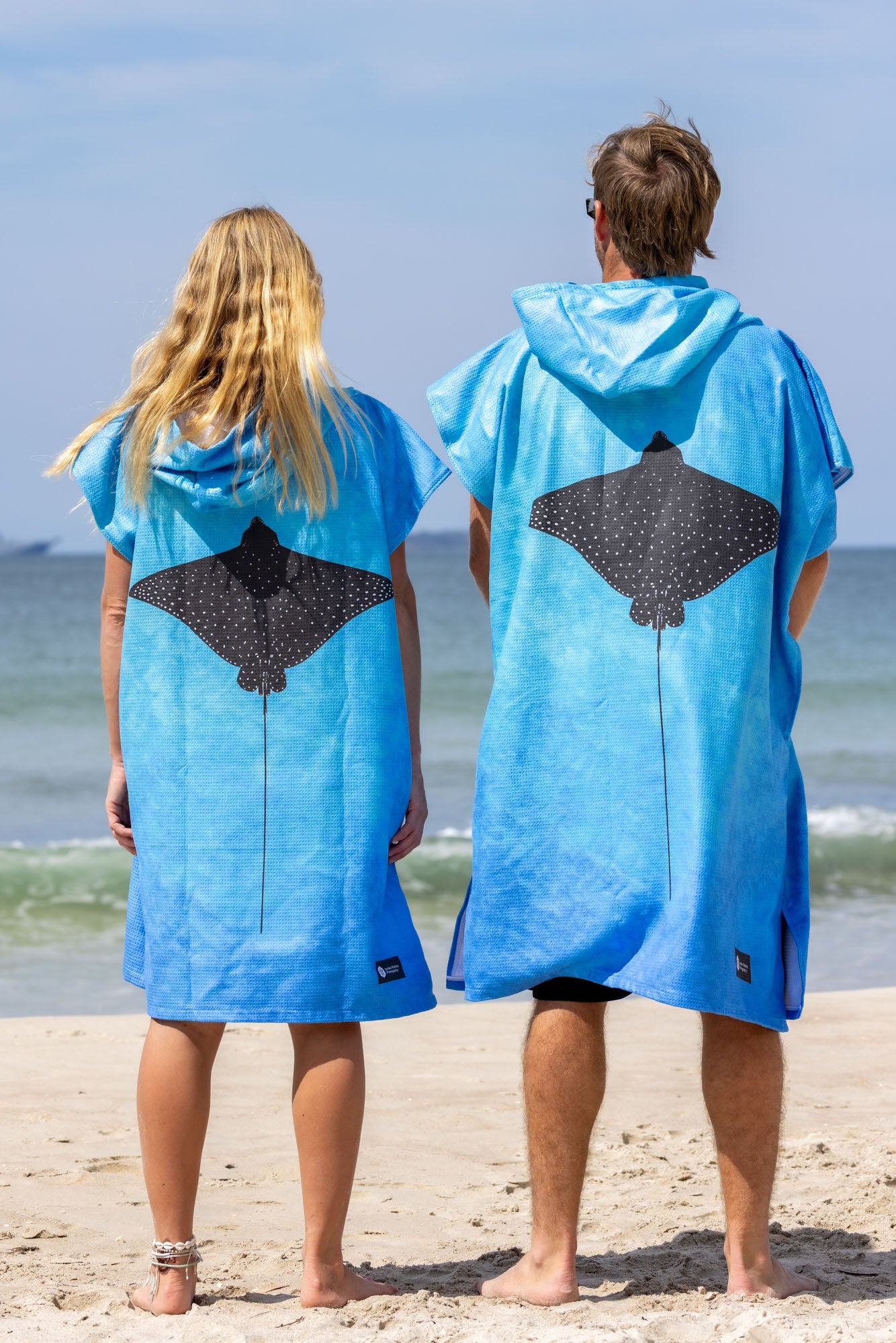 Spotted Eagle Ray - Adults Hooded Beach Towel