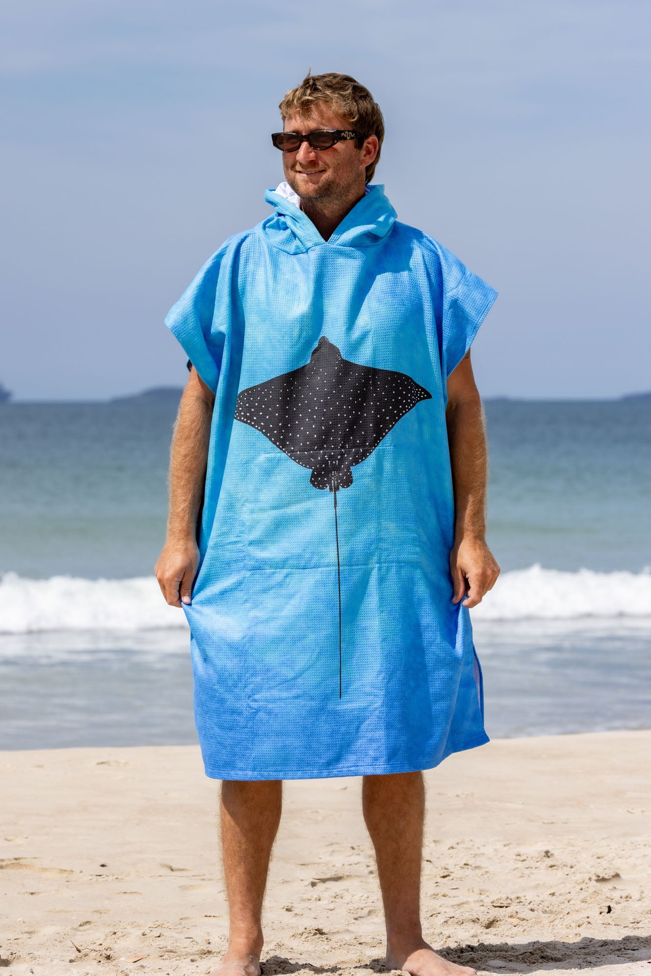 Spotted Eagle Ray - Adults Hooded Beach Towel