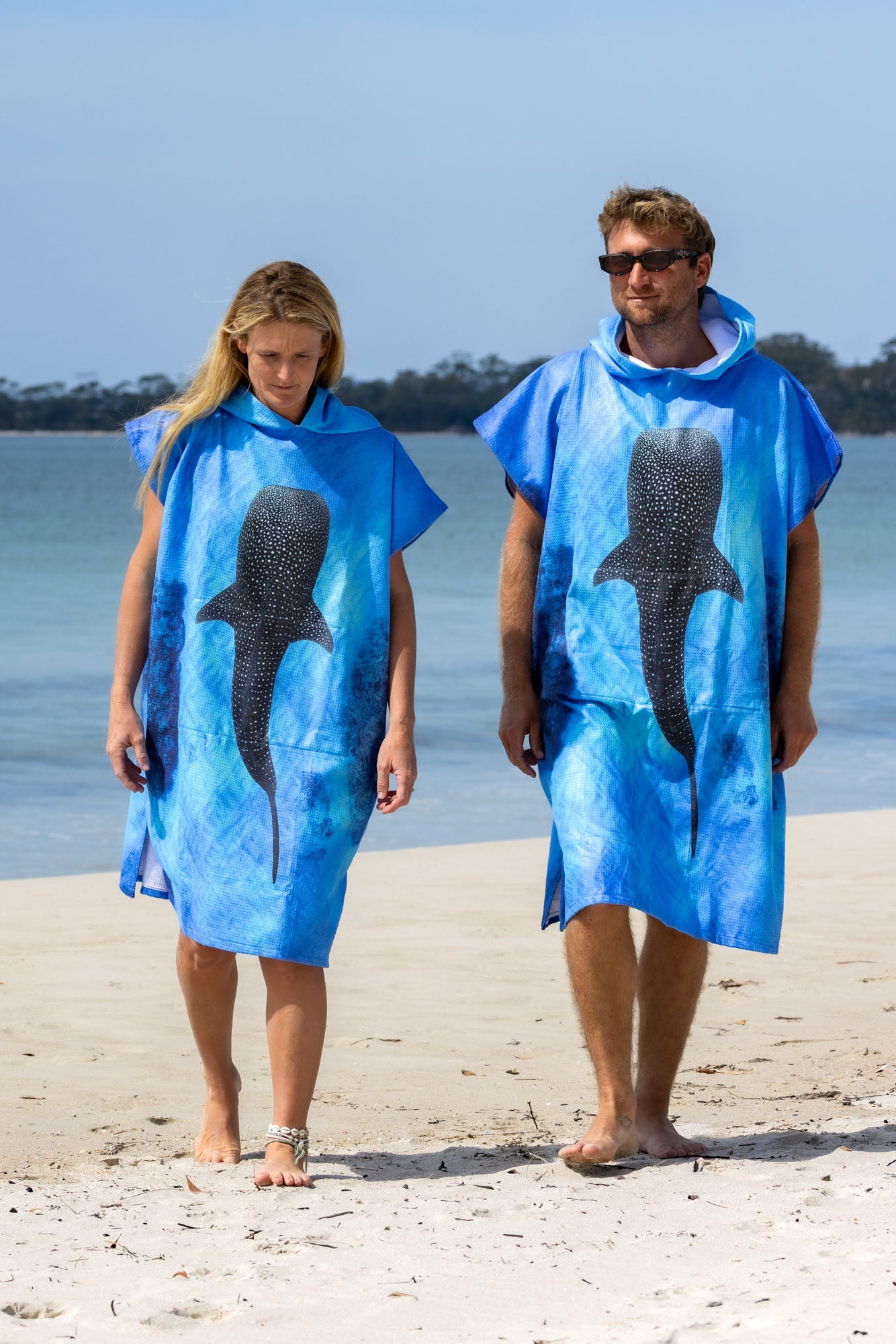 Ningaloo Reef Whale Shark - Adults Hooded Beach Towel
