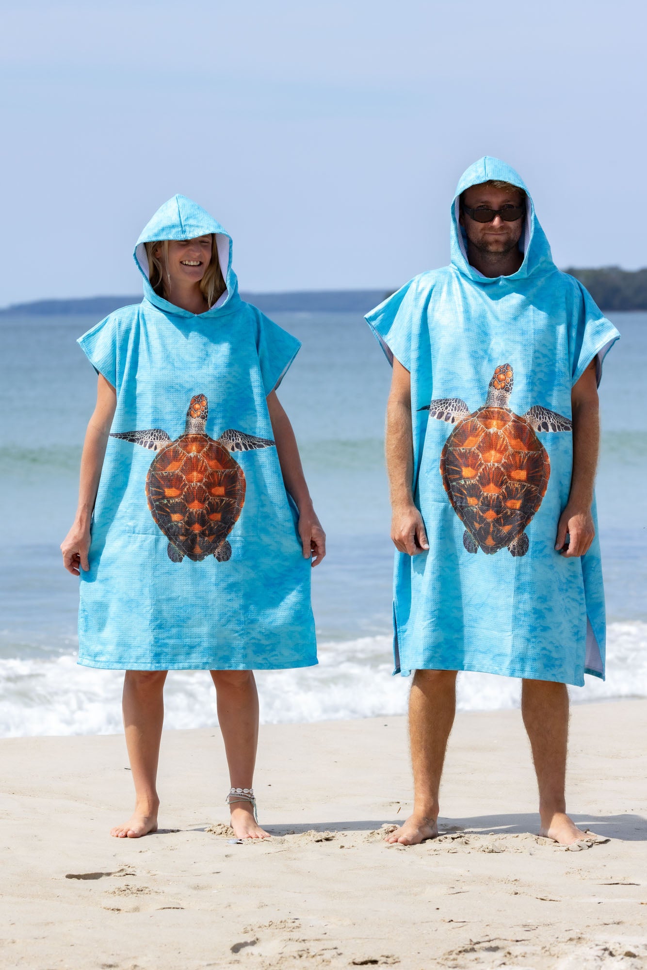 Sea Turtle Great Barrier Reef - Adults Hooded Beach Towel